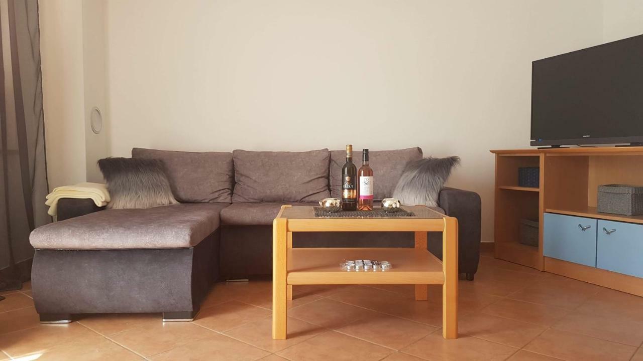 Apartment Zeljka Нерезине Екстер'єр фото